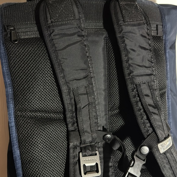 timbuk2 medium black red devil command messenger bag Laptop TSA-Friendly TIMBUK2 Command TSA-Friendly Messenger Bag